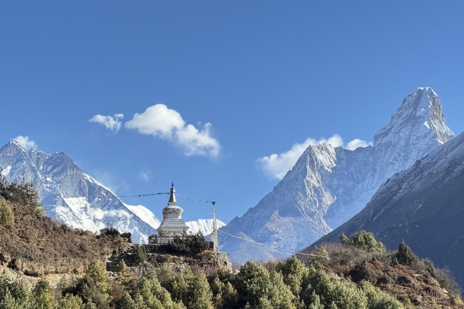 Photo05_04Nepal-14D13N_EBC